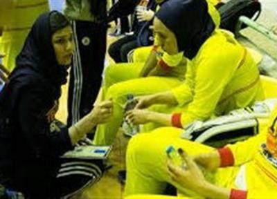 سرمربی تیم بسکتبال بانوان پالایش نفت آبادان: مربی هیرو بازی را به حاشیه کشاند