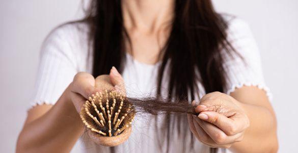9 روش تقویت، جلوگیری و درمان ریزش موی زنان